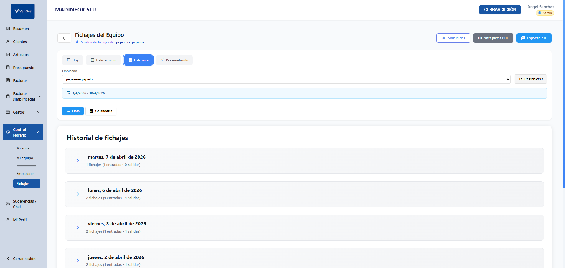 Historial de fichajes con entradas y salidas por día